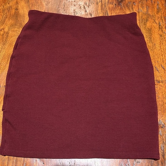 Sunday Best (Aritzia) Mini Skirt - Size XS - Picture 2 of 6